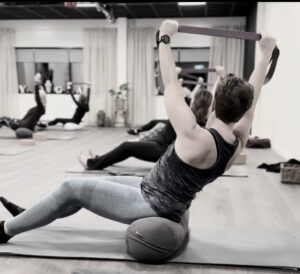 2025-11-21 Pilates; Utmaning med Mia